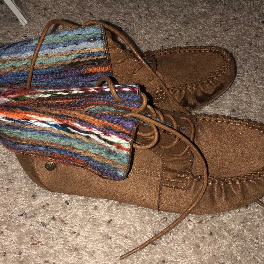 Cute little lace up moccasins. Great condition.